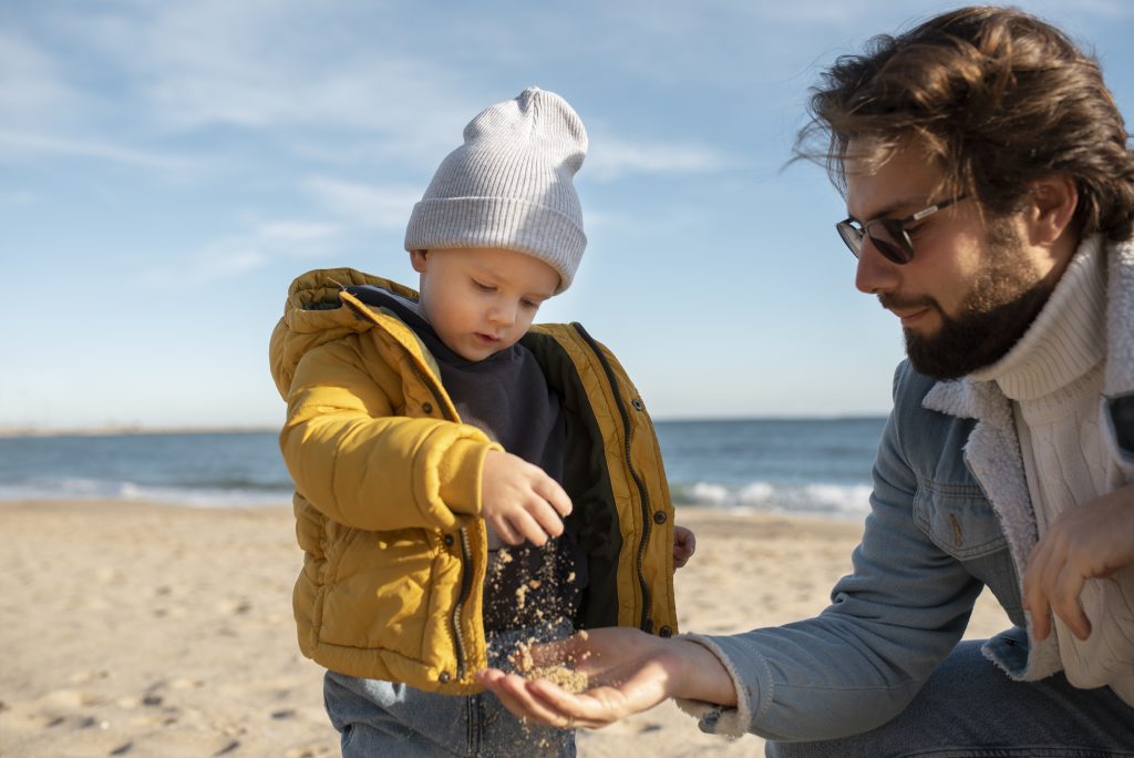 Our Tips For Making Friends As A Single Dad On Holiday